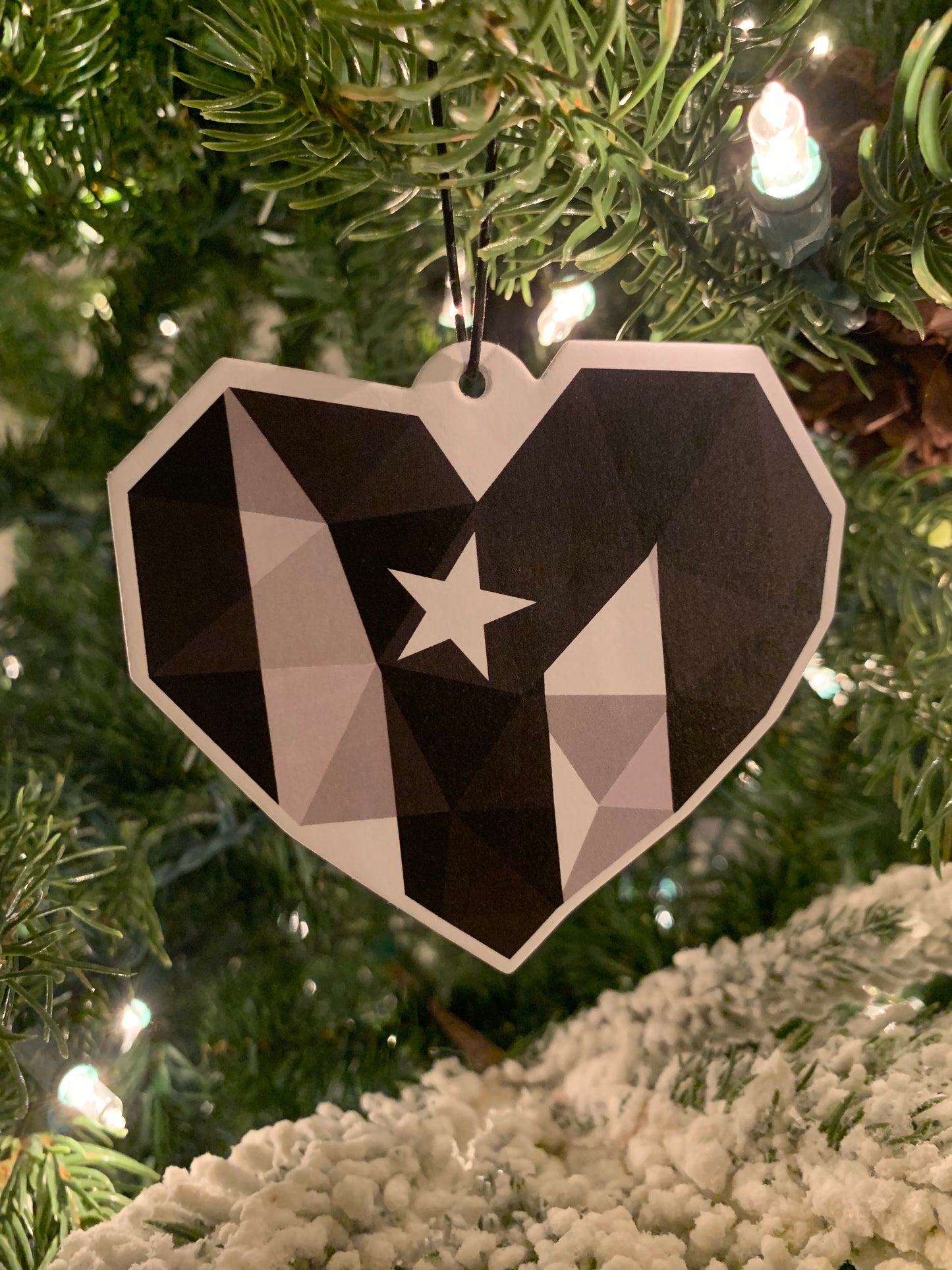 A8 - El Olor de Coquito Season®: Corazón Borincano - Air Freshener (La Residencia)